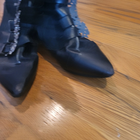 Vintage leather boots, circa 1987 - Picture 4 of 11